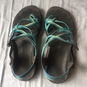 Women’s blue/green striped Chacos, 9